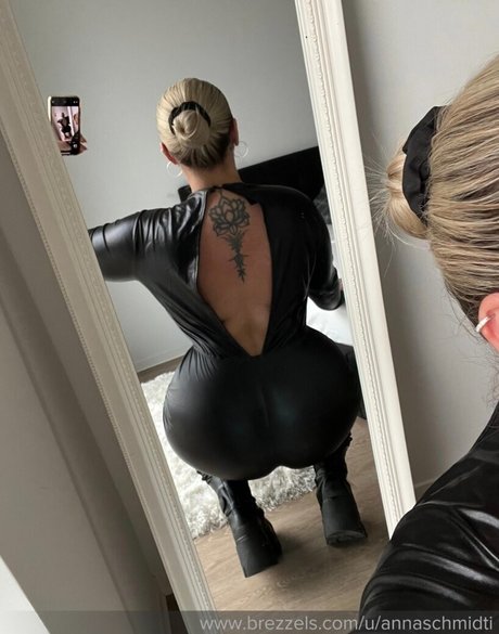 Nacktes geleaktes OnlyFans-Foto von Anna Schmidt