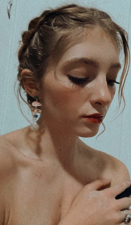 Willow Shields