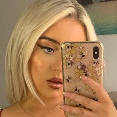 Nacktes geleaktes OnlyFans-Foto von Cmeuncensored