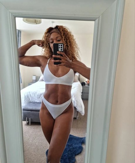 Nacktes geleaktes OnlyFans-Foto von New Uk Gladiators