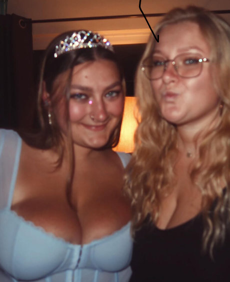 Nacktes geleaktes OnlyFans-Foto von Audrey M