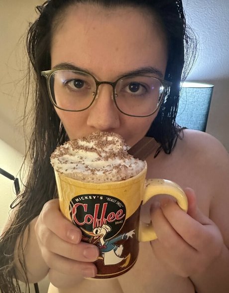 Nacktes geleaktes OnlyFans-Foto von Britbrattv