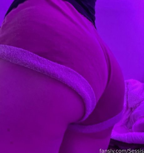Nacktes geleaktes OnlyFans-Foto von Sessis