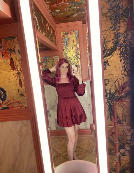 Nacktes geleaktes OnlyFans-Foto von Trashpotatopie