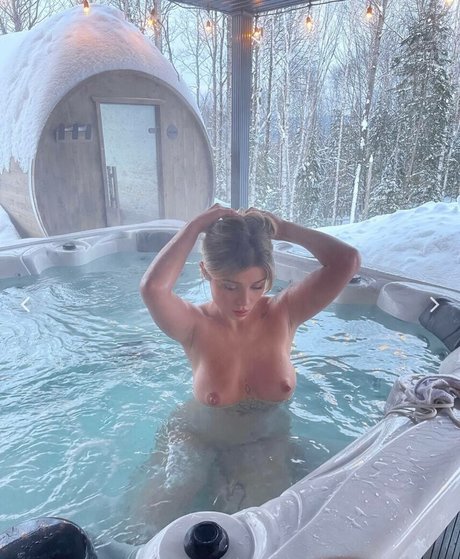Nacktes geleaktes OnlyFans-Foto von Noemie Dufresne