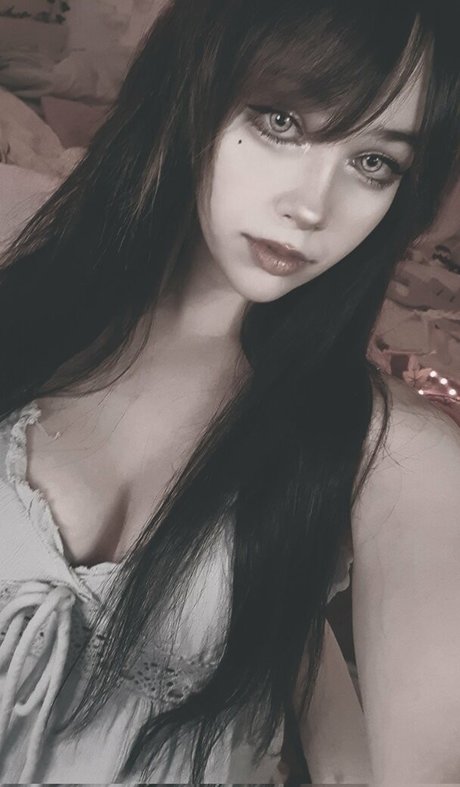 Nacktes geleaktes OnlyFans-Foto von Lillytime