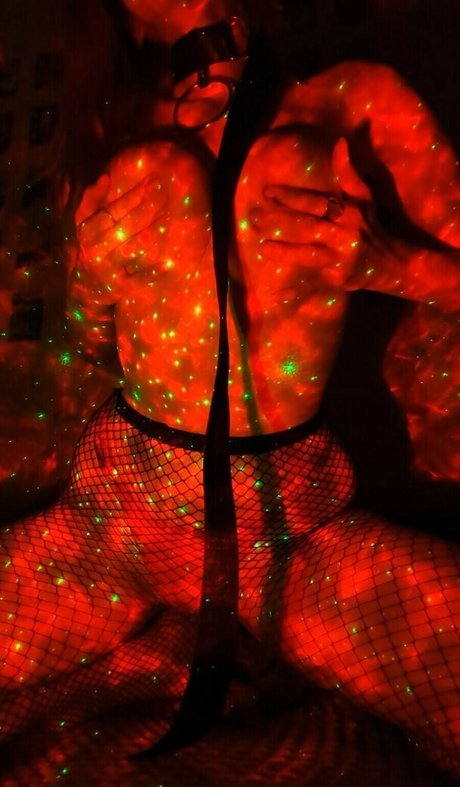 Nacktes geleaktes OnlyFans-Foto von Lisiyelf