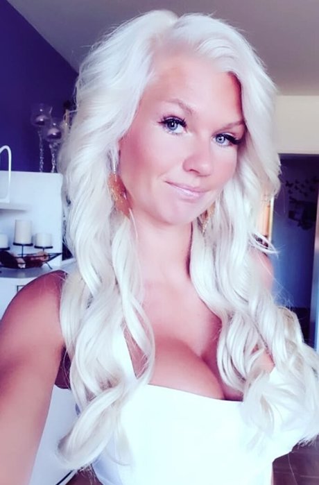 Nacktes geleaktes OnlyFans-Foto von Missmanja
