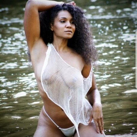 Nacktes geleaktes OnlyFans-Foto von Tiara Harris