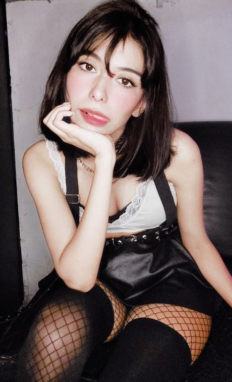 Lily Waifu
