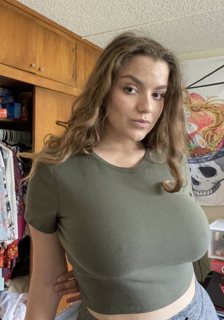 Nacktes geleaktes OnlyFans-Foto von Mayaisfiya