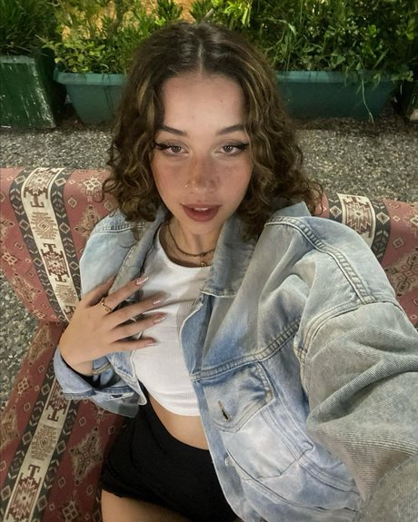 Nacktes geleaktes OnlyFans-Foto von Aleynakutluay
