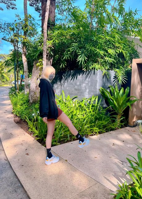 Nacktes geleaktes OnlyFans-Foto von Byoru