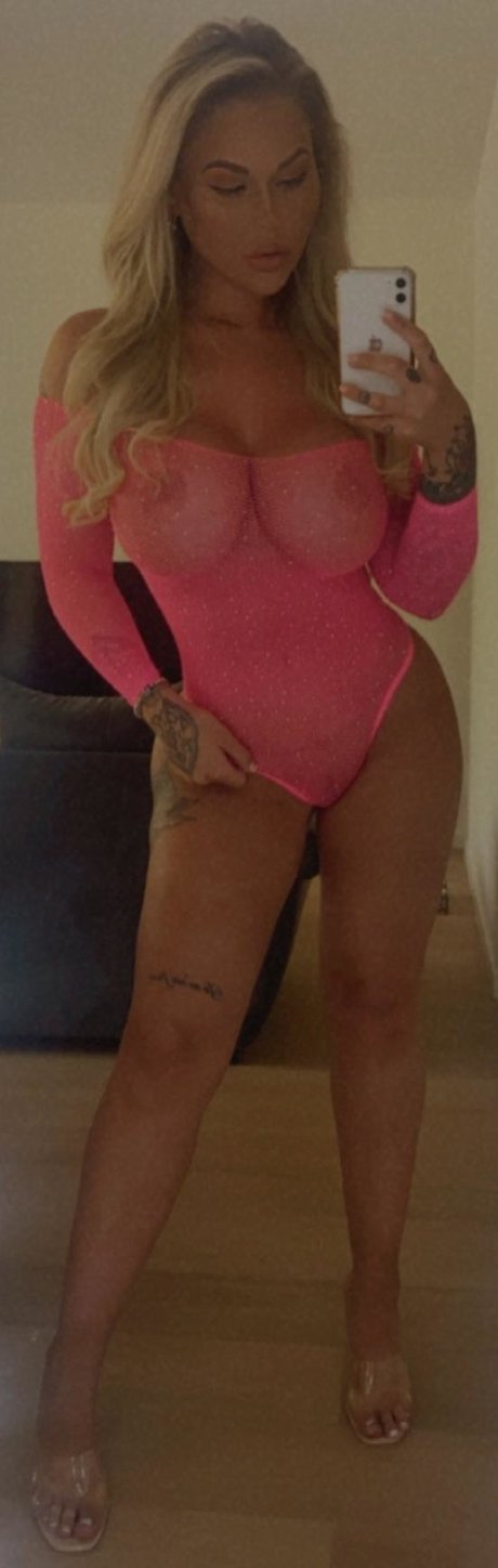Nacktes geleaktes OnlyFans-Foto von Yana Daems
