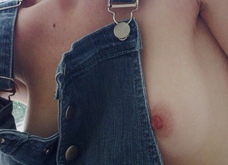 Nacktes geleaktes OnlyFans-Foto von Rosie Joji