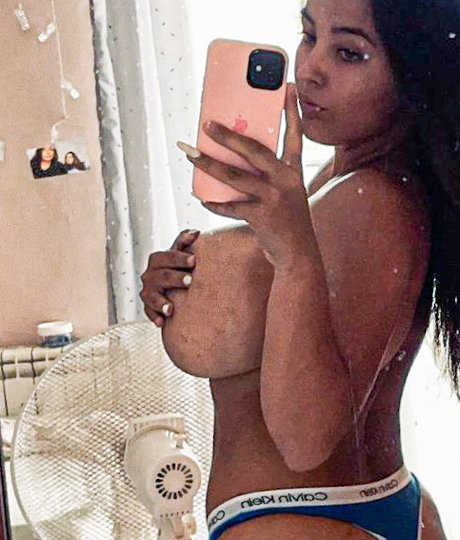 Nacktes geleaktes OnlyFans-Foto von Anneris18