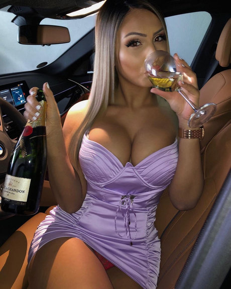 Nacktes geleaktes OnlyFans-Foto von Vasilka Vazzzlegramm
