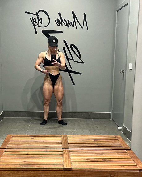 Nacktes geleaktes OnlyFans-Foto von Kat Dinnigan