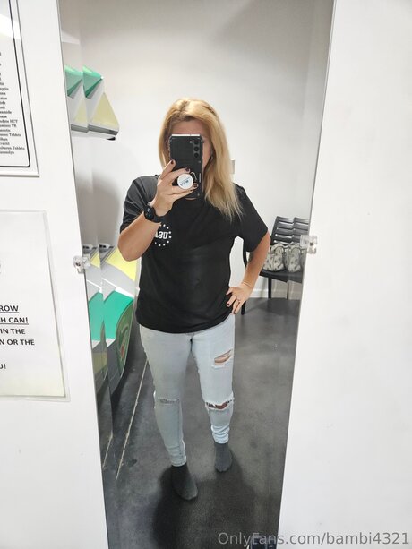 Nacktes geleaktes OnlyFans-Foto von Bambi4321