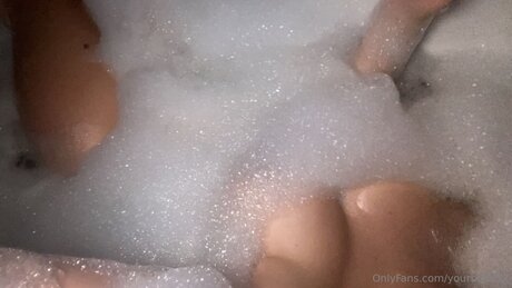 Yourbigtitss
