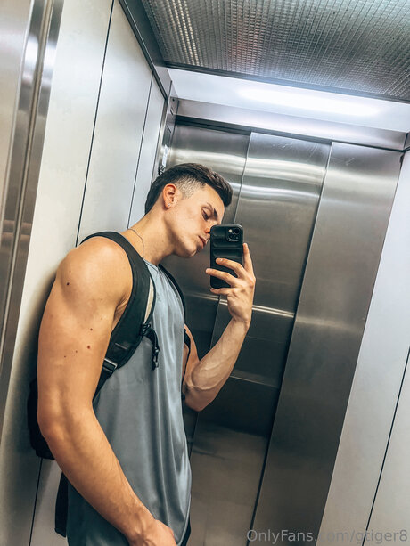 Nacktes geleaktes OnlyFans-Foto von Gtiger8