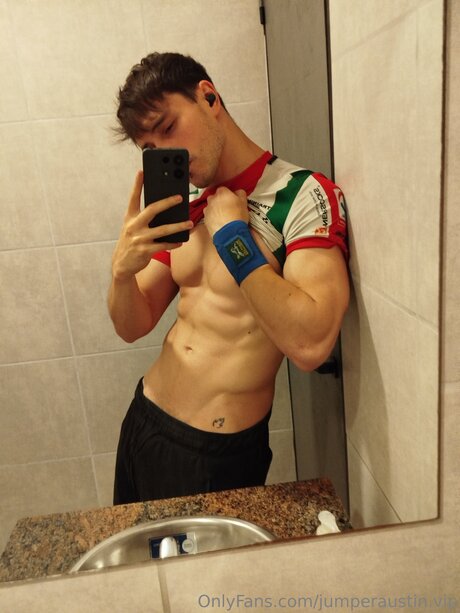 Nacktes geleaktes OnlyFans-Foto von Jumperaustin Vip