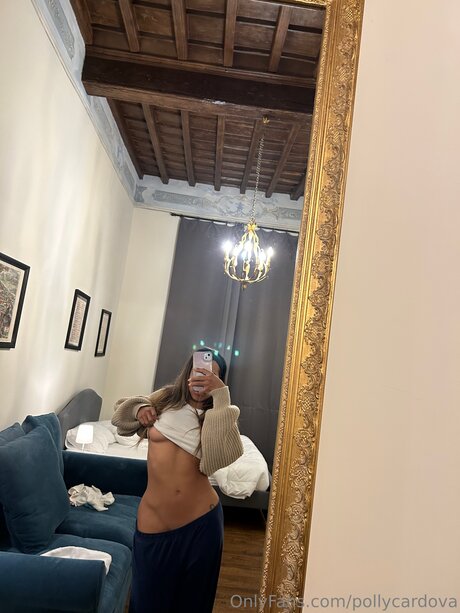 Nacktes geleaktes OnlyFans-Foto von Pollycardova