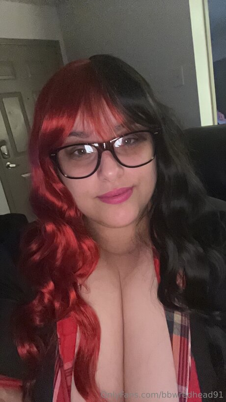 Nacktes geleaktes OnlyFans-Foto von Bbwredhead91