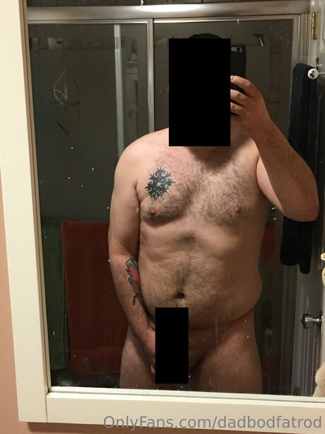 Nacktes geleaktes OnlyFans-Foto von Dadbodfatrod
