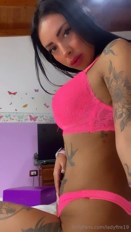 Miafoxvipp