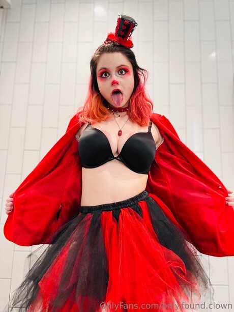 Nacktes geleaktes OnlyFans-Foto von Only Found Clown