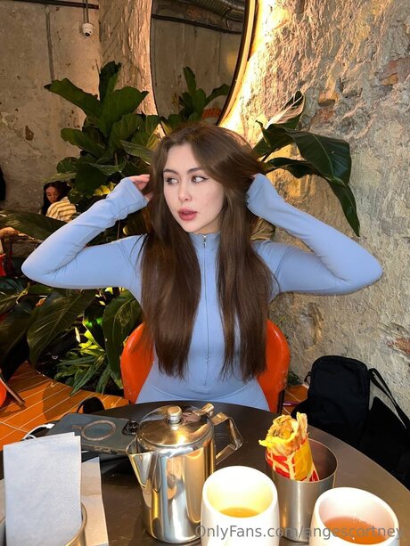 Angescortney