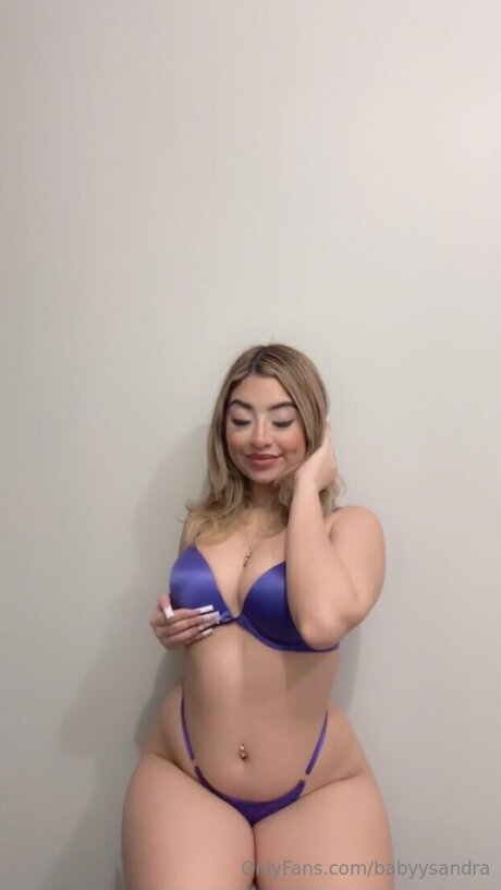 Nacktes geleaktes OnlyFans-Foto von Babyysandra