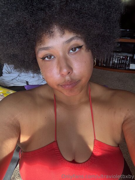 Nacktes geleaktes OnlyFans-Foto von Ultravioletbxby