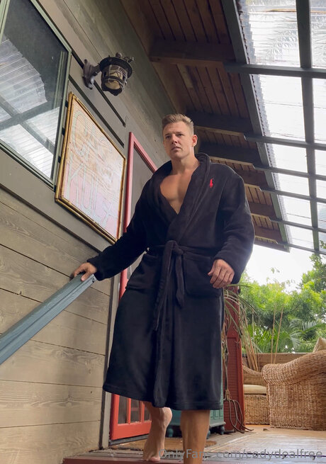 Nacktes geleaktes OnlyFans-Foto von Codydealbwc