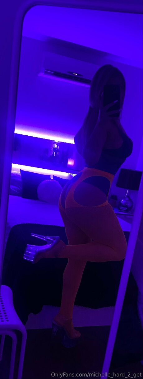 Nacktes geleaktes OnlyFans-Foto von Michelle Hard 2 Get