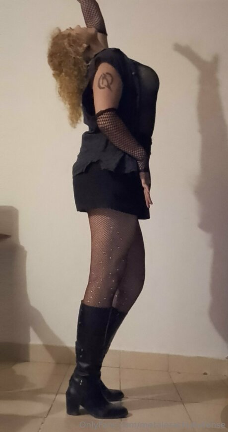 Nacktes geleaktes OnlyFans-Foto von Metalerachubutense