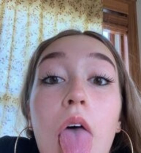 Nacktes geleaktes OnlyFans-Foto von Lasmren Asmr