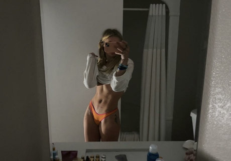 Nacktes geleaktes OnlyFans-Foto von Abbey Hinson