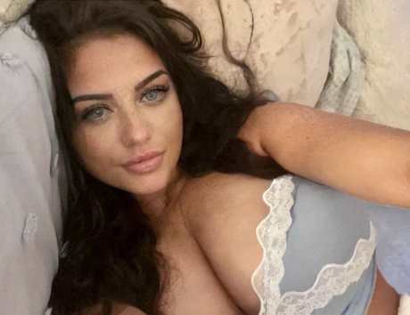 Nacktes geleaktes OnlyFans-Foto von Urgrlkc