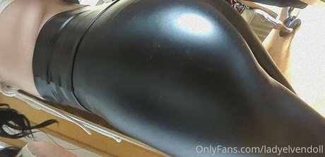 Nacktes geleaktes OnlyFans-Foto von Ladyelvendoll