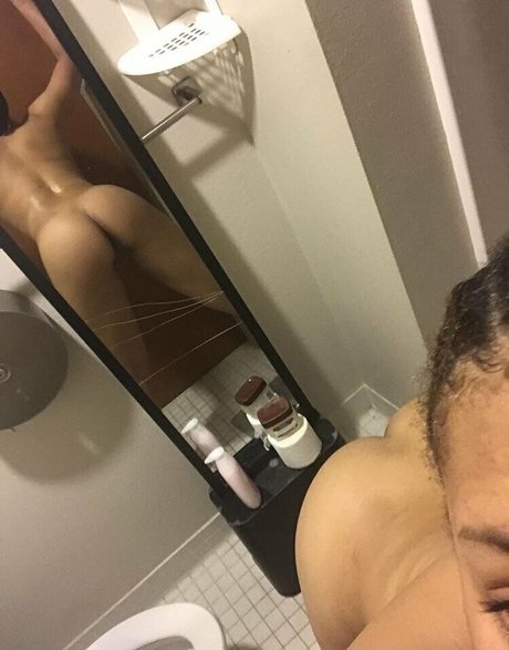 Nacktes geleaktes OnlyFans-Foto von Bonniexclyde18