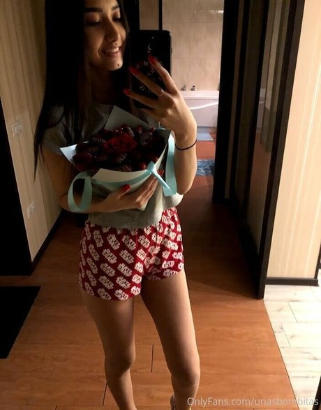 Nacktes geleaktes OnlyFans-Foto von Unasbombitas