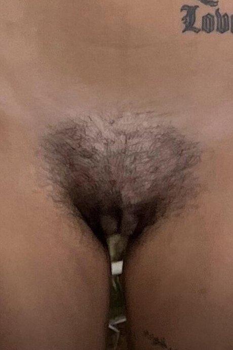 Nacktes geleaktes OnlyFans-Foto von Nikairani