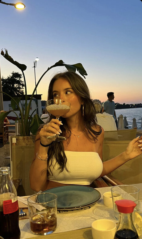 Nacktes geleaktes OnlyFans-Foto von Melissa Deines