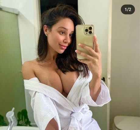Nacktes geleaktes OnlyFans-Foto von Grazielle Roche