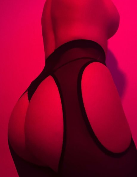 Nacktes geleaktes OnlyFans-Foto von Anabelle Charm
