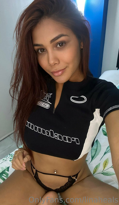 Nacktes geleaktes OnlyFans-Foto von Linaheals