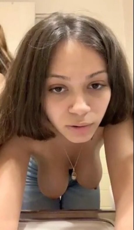 Nacktes geleaktes OnlyFans-Foto von Jalissaa