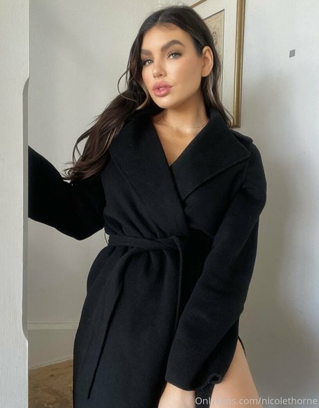 Nacktes geleaktes OnlyFans-Foto von Nicolethorne